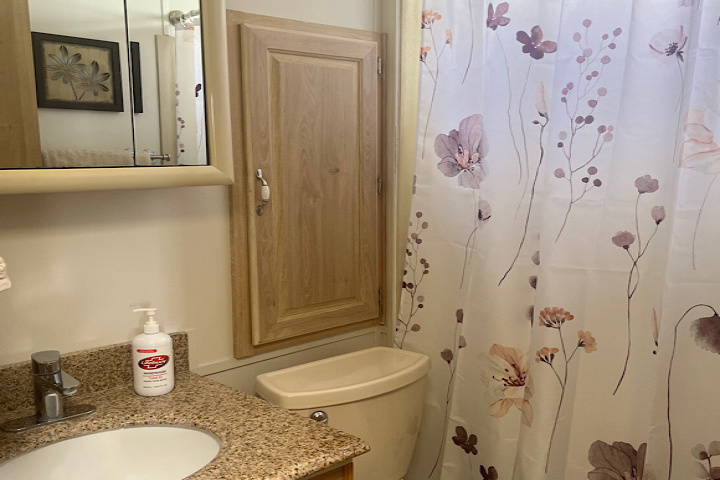 East : 8989 E Escalante RD, Tucson, Arizona 85730, 1 Room Rooms,1 BathroomBathrooms,For Sale - Pet,For Sale,E Escalante ,1403