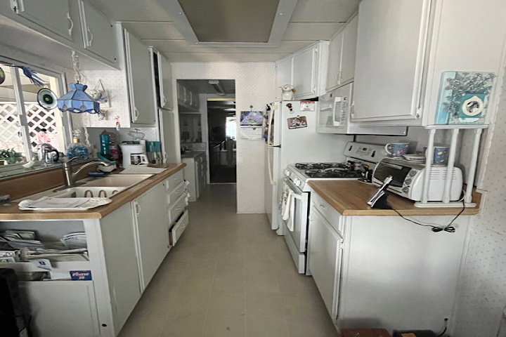 East : 8989 E. Escalante RD, Tucson, Arizona 85730, 1 Room Rooms,1 BathroomBathrooms,For Sale - Pet,For Sale,E. Escalante ,1456