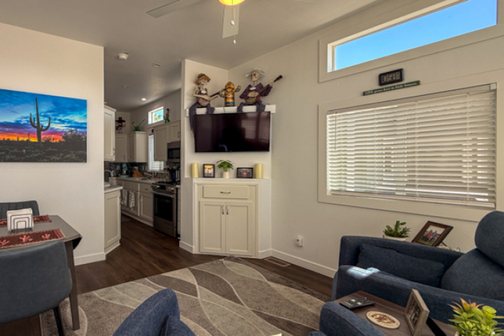 West : 4555 S Mission Rd, Tucson, Arizona 85746, 1 Room Rooms,1 BathroomBathrooms,For Sale - Pet,For Sale,S Mission,1460